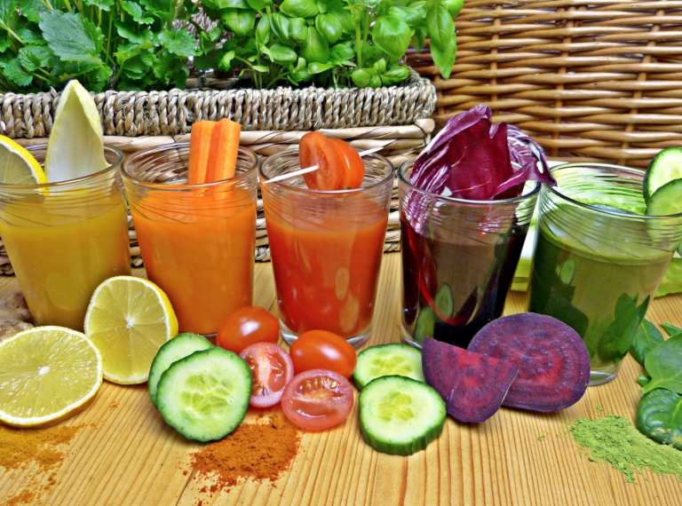 8 Lekkere en Gezonde Groente Smoothie Recepten (Snel Klaar!)